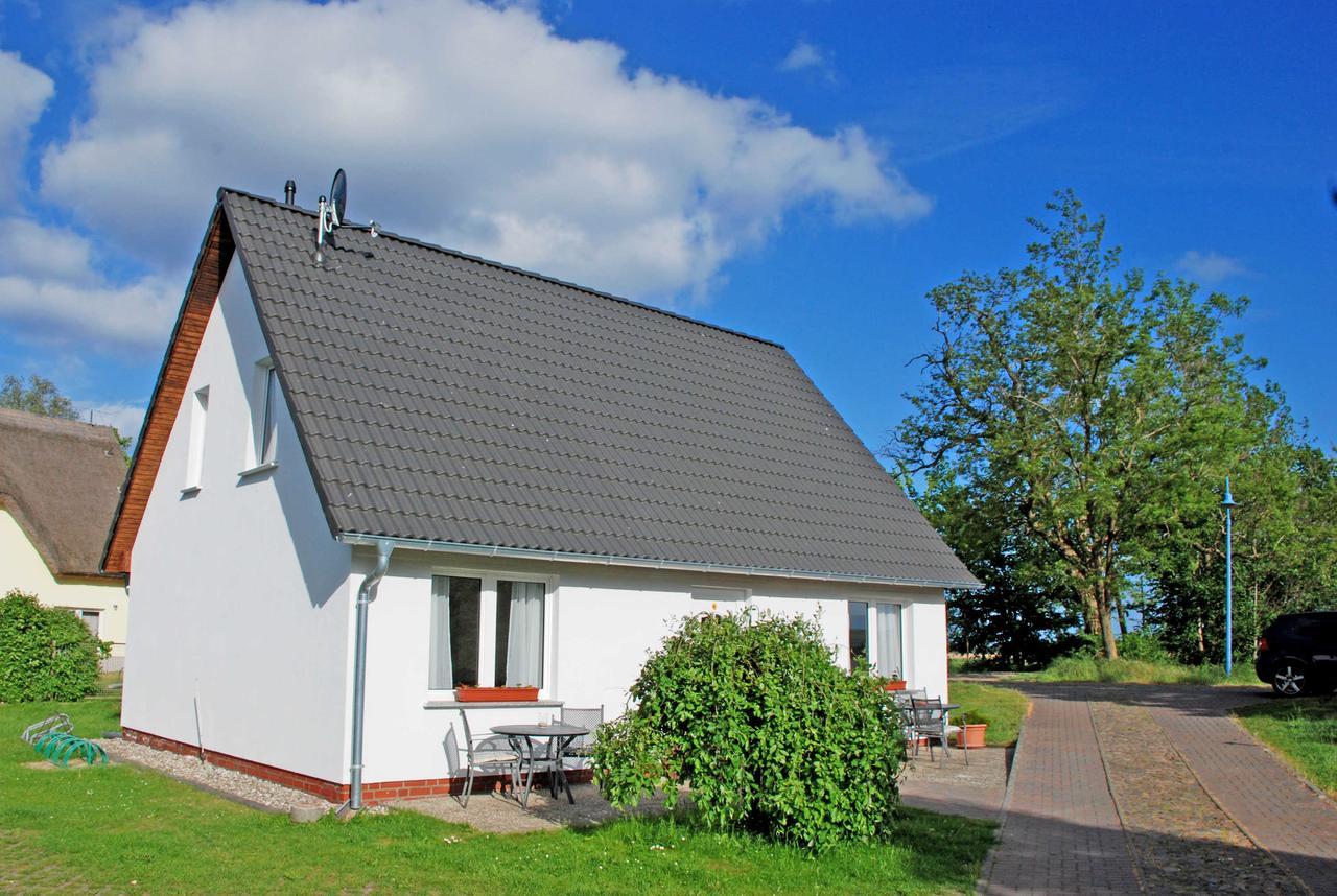 Ferienwohnungen Im Haus Am Deich Middelhagen Eksteriør bilde